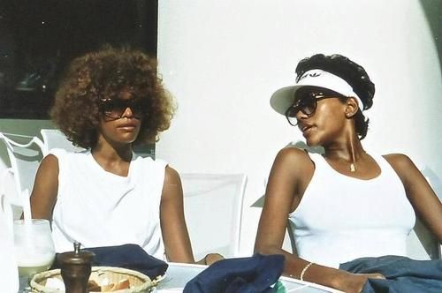 Whitney Houston and Bobby Kristina | Image: Pinterest