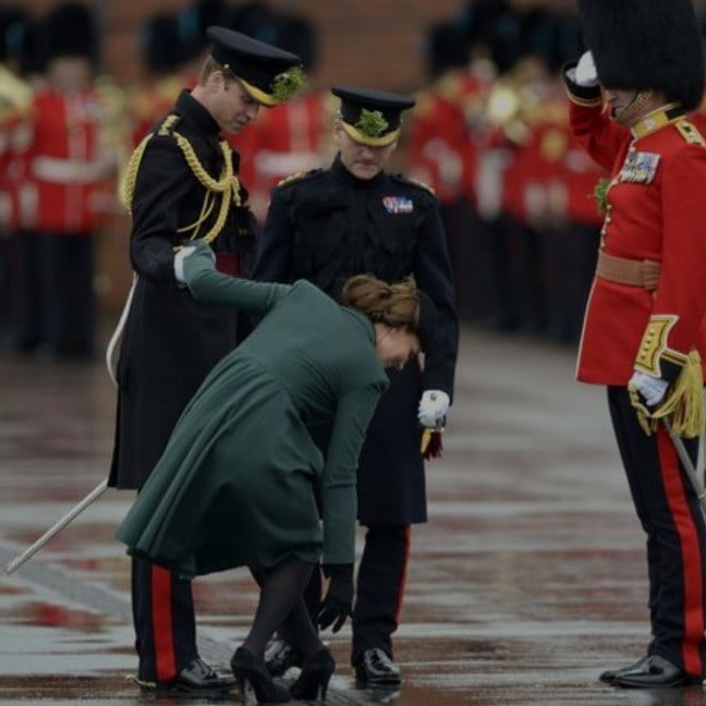 Kate Middleton's shoes got stuck in a great | Image: Pinterest