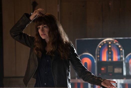 Anne Hathaway as Gloria on "Colossal" |  Image: Pinterest