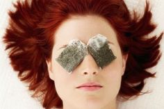 A woman appling tea bags to her eyes |Image:Pinterest 