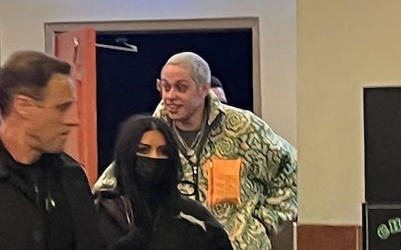 Kim Kardashian and Pete Davidson pictured out on a dinner date | Image: Pinterest