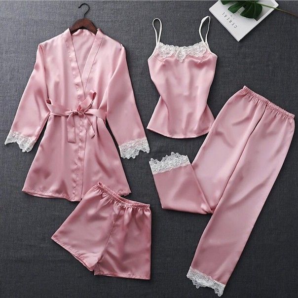 washable ssilk high-rise pajamas set | Image: Pinterest
