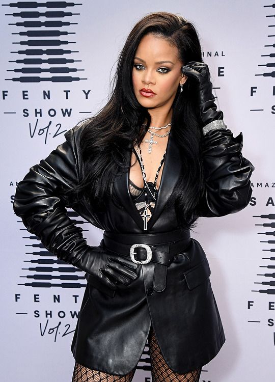 Rihanna at the Savage x Genty show in 2020 | Image: Pinterest