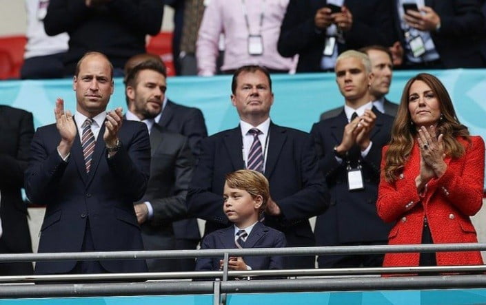 David Beckham catches a match with the Cambridges at Wembly Stadium | Prince William, David Beckham and Prince Harry | Image: Instagram/mallplus
