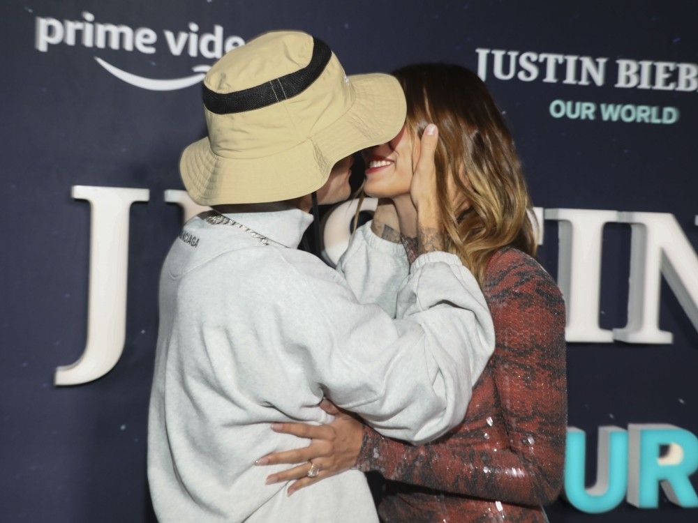 Hailey and Justin Bieber during the premiere of "Justin Bieber: Our World" | Image: Pinterest