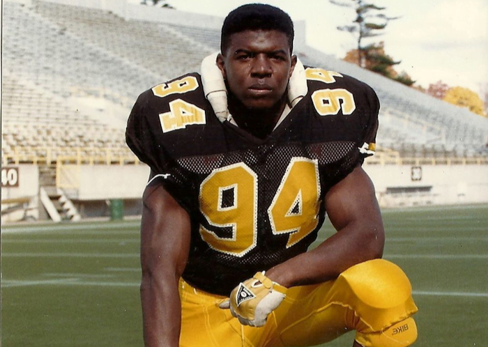 Young Terry Crews as an NFL star | Image: Pinterest