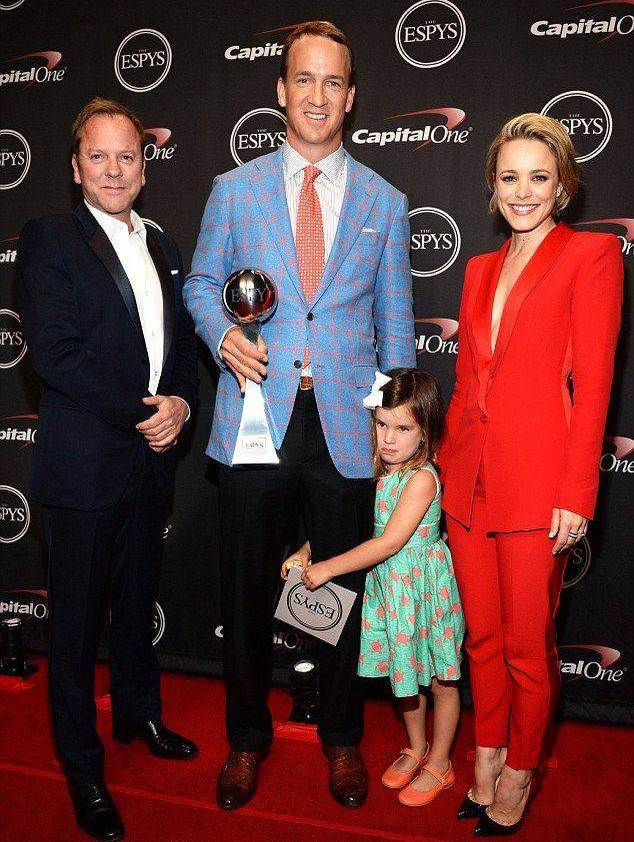 A picture of Mosley Thompson Manning and her father at the ESPYS
