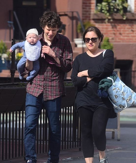 Jesse Eisenberg with his wife and their son 
