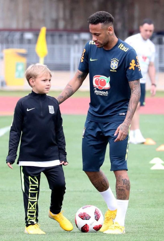 Neymar with his son Davi Lucca 