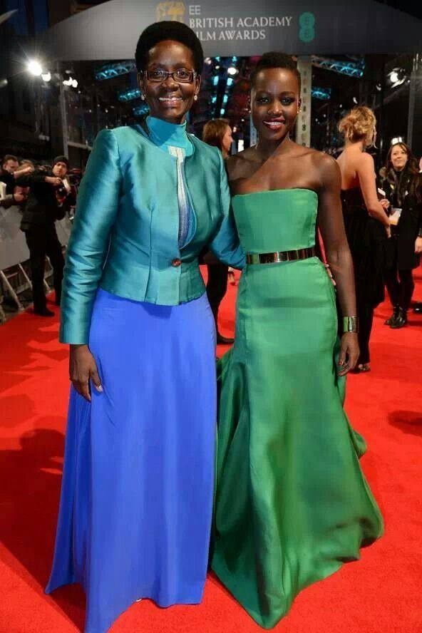 A picture of Dorothy Nyong'o and her daughter at the British Academy Film Awards
