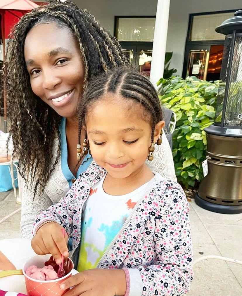 A picture of Venus Williams and her niece, Olympia