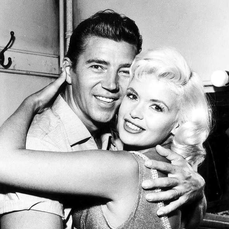 Mickey Hargitay with his wife Jayne Mansfield 