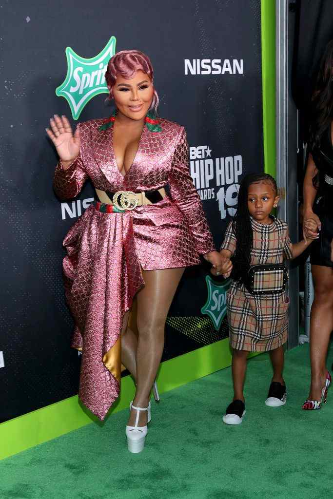 Lil Kim with her daughter 