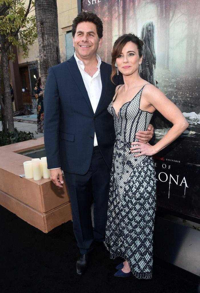 A picture of Steven Rodriguez and his wife.