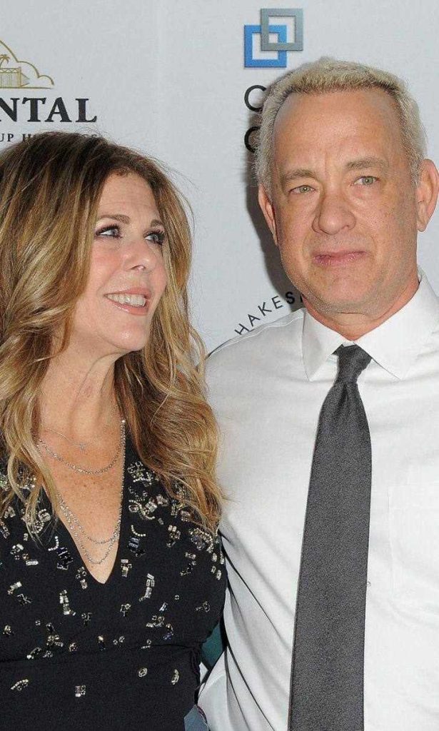A picture of Tom Hanks and his wife, Rita Wilson.