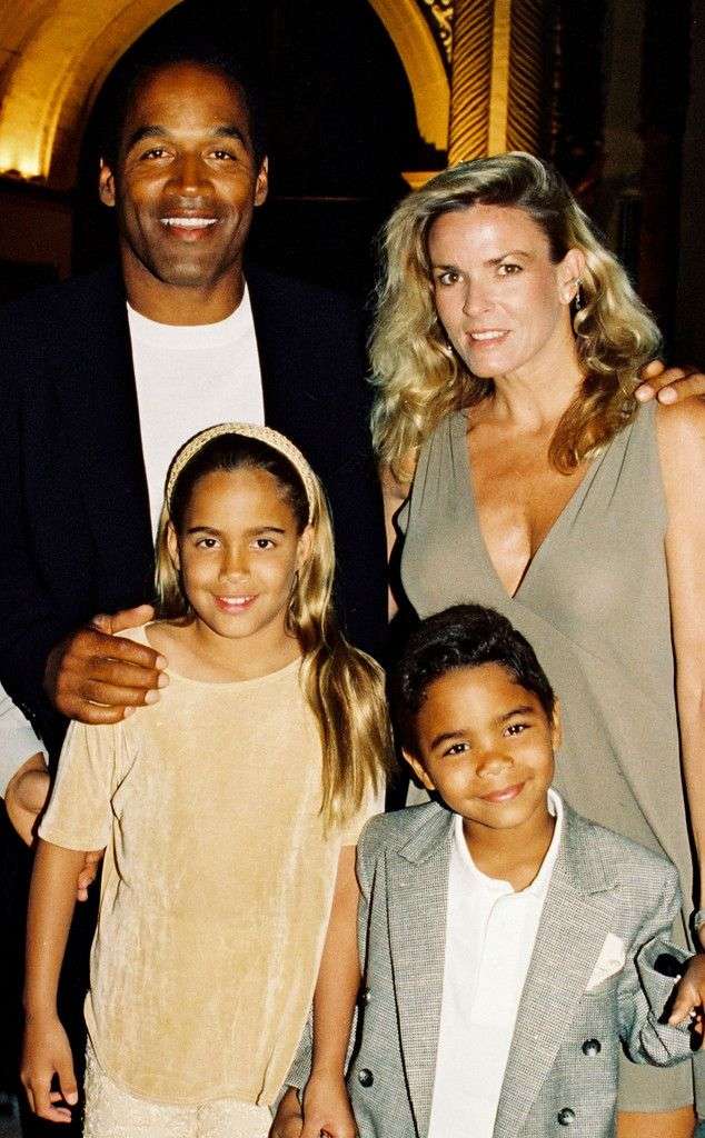 O.J Simpson with Brown and their kids