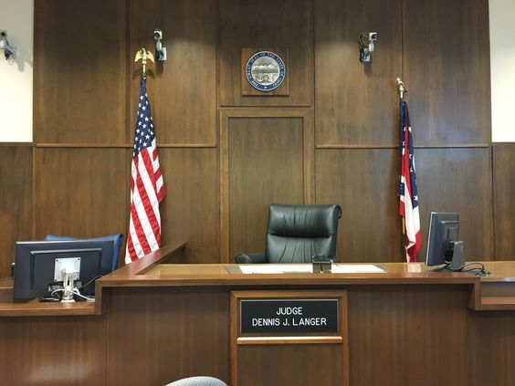 A picture of a judge's seat