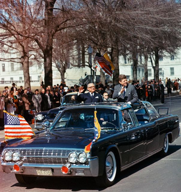 Presidential motorcade 