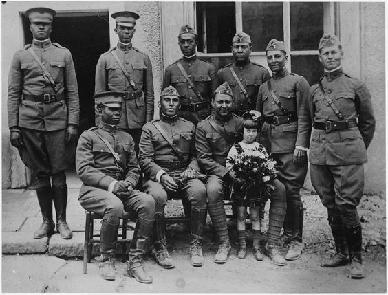 A 1917 troop