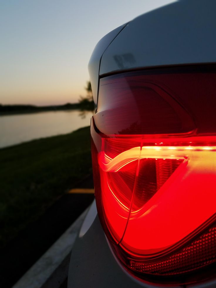 Tail light 