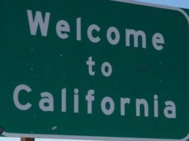 A ‘Welcome to California’ road sign