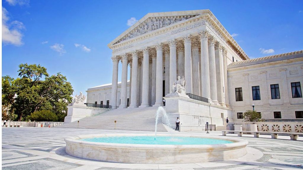 Facade of the US Supreme Court