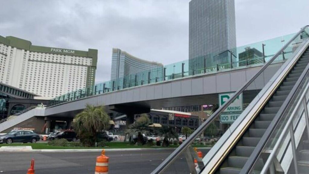 New Law Bans Standing on Las Vegas Strip Pedestrian Bridges
