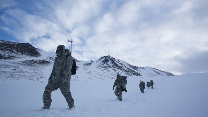 Service members with the Alaska Army National Guard