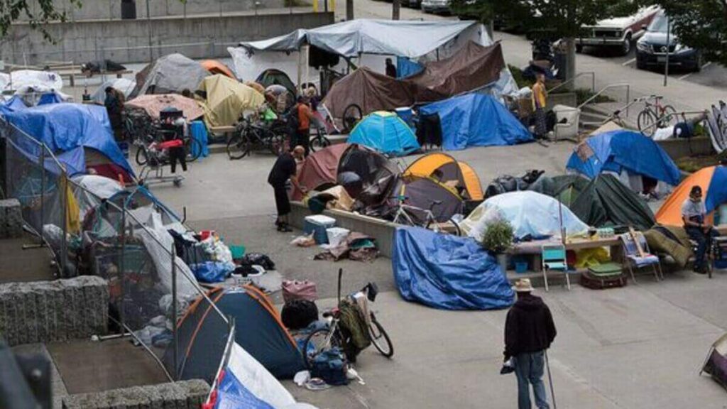 Arizona Sub Shop Owner Wins Legal Battle to Remove Homeless Camp Outside Store