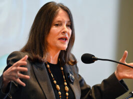 Marianne_Williamson_AP_National_11