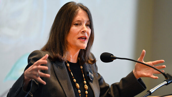 Marianne_Williamson_AP_National_11