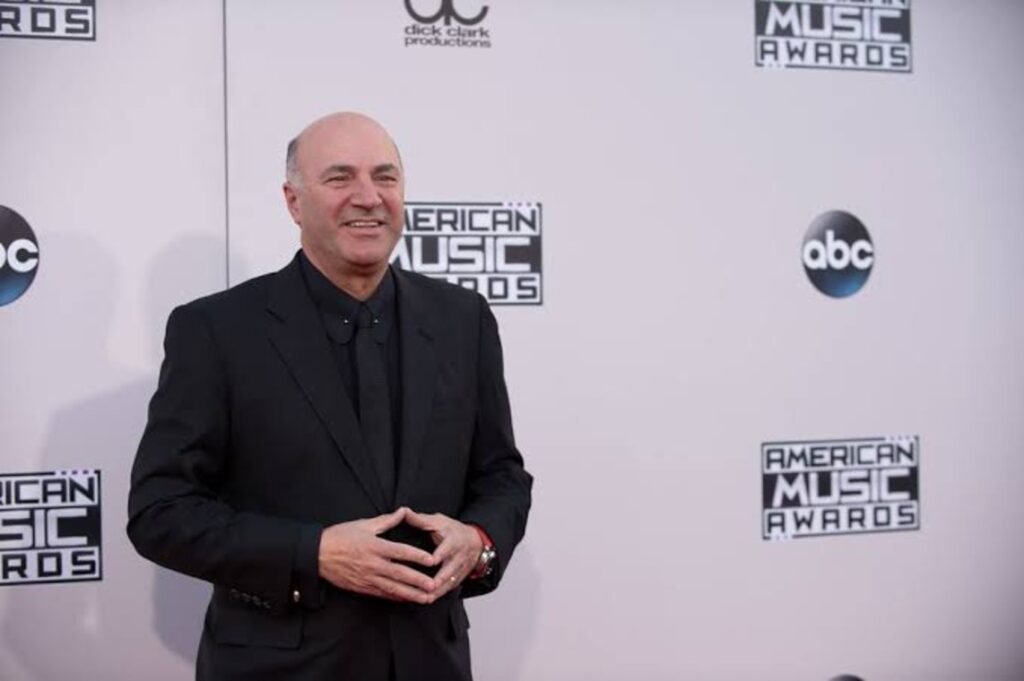 O'Leary at the red carpet of a music awards