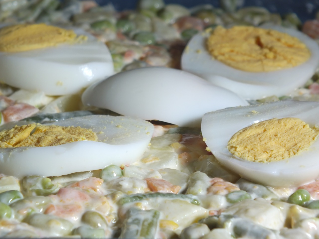 Boiled eggs as toppings in a salad dish