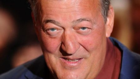 Stephen Fry Says He Wouldn't Know One Kardashian From Another