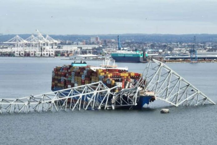 A picture of the Baltimore bridge collapse