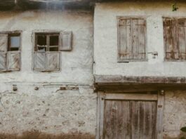 A Picture of a Dilapidated House