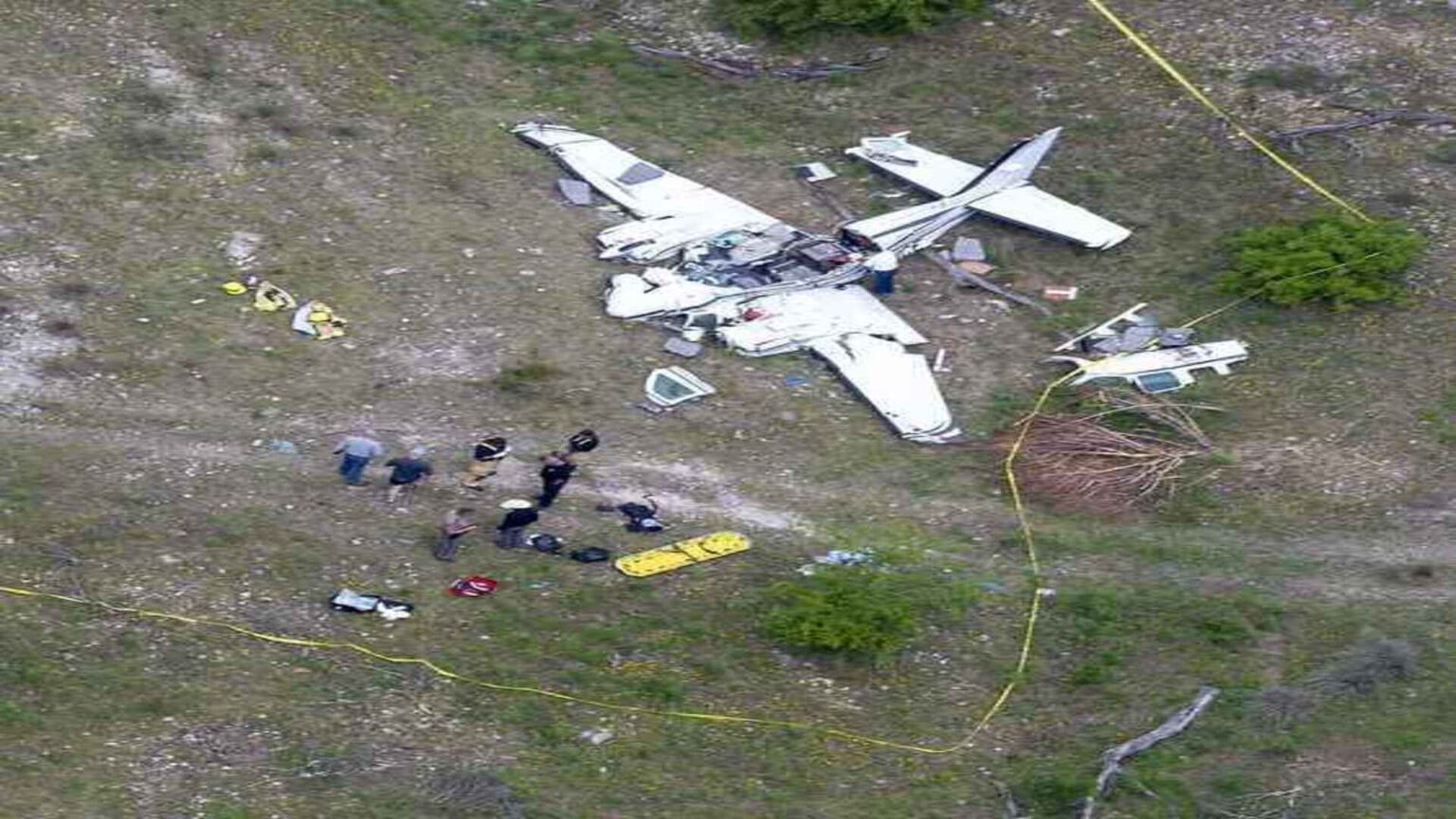 Officials Confirm 4 Adults, 1 Child Dead, in Twin Engine Plane Crash ...