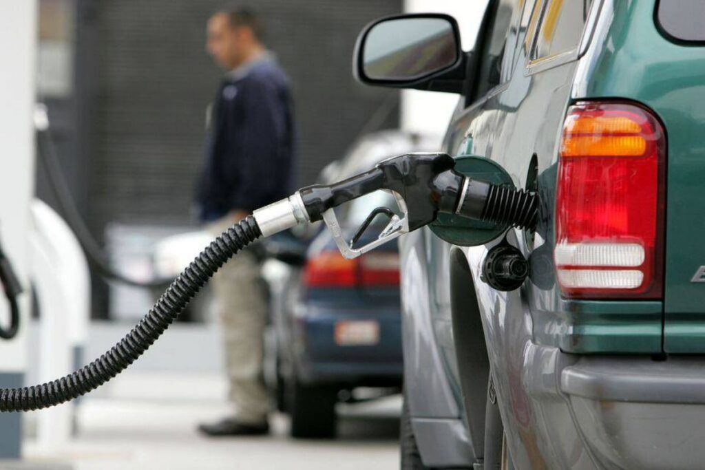 A picture of Americans at the pump amid increasing gas prices