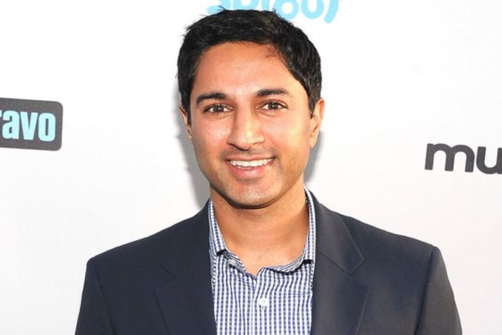 a picture of Maulik Pancholy.