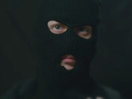 SKI MASK