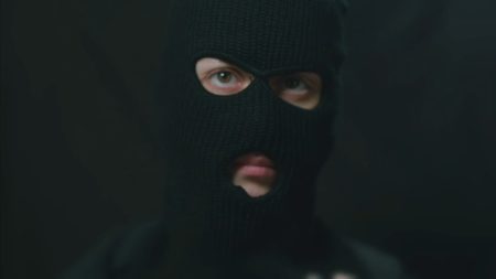 SKI MASK