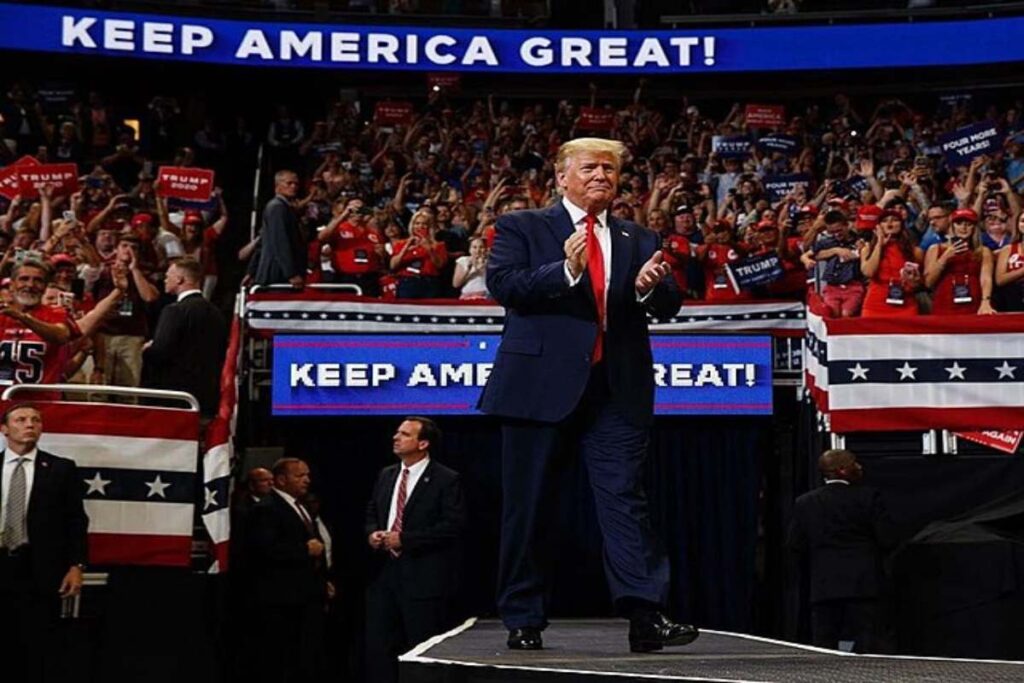 A picture of Donald Trump announcing his 2020 re-election campaign in Orlando, Florida, 18 June 2019