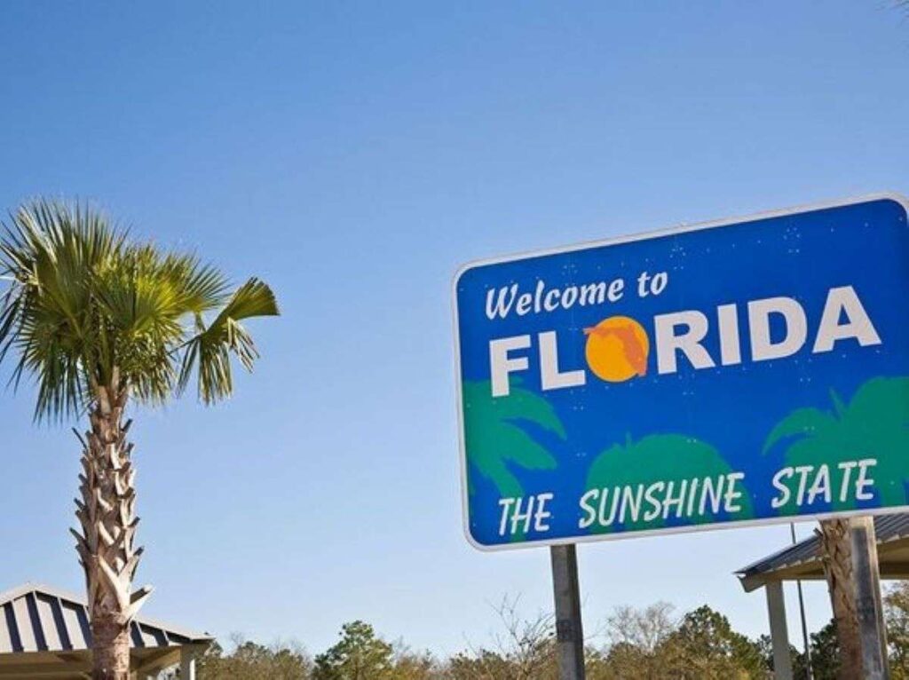 A welcome to Florida sign