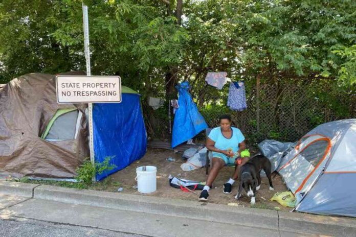 A picture depicting Nashville homelessness