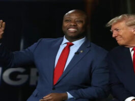 A picture of Senator Tim Scott and Donald Trump