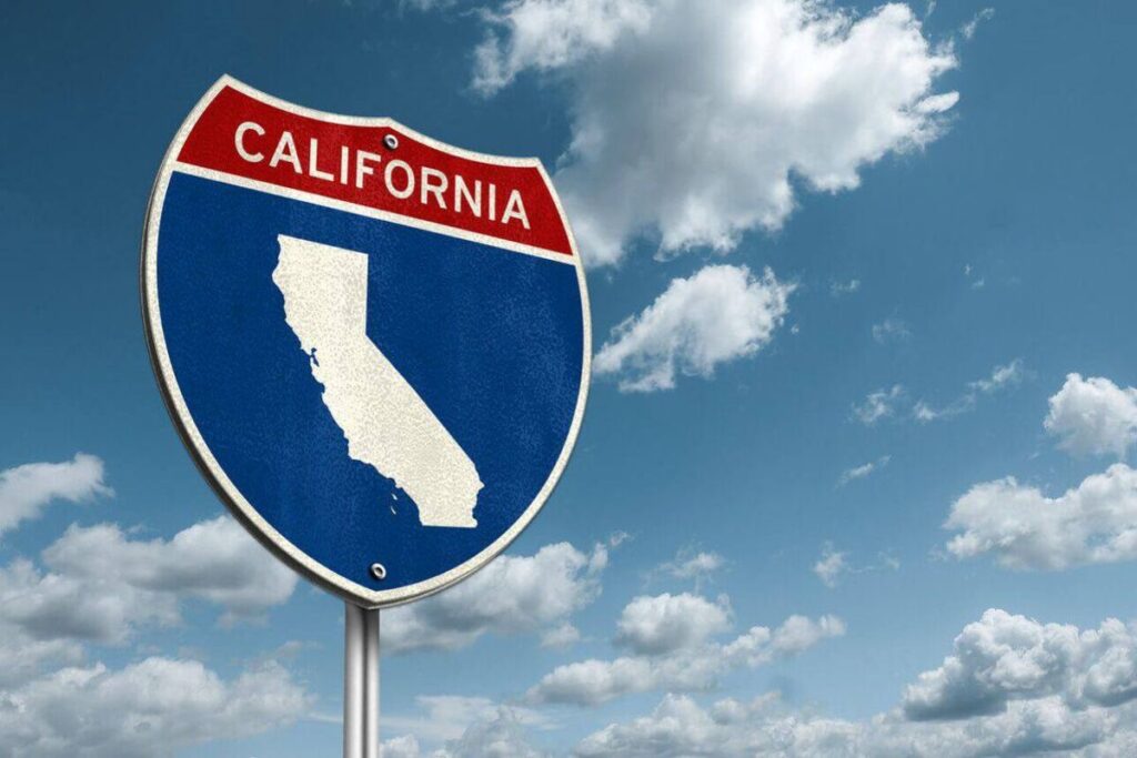 A picture of the California Signboard