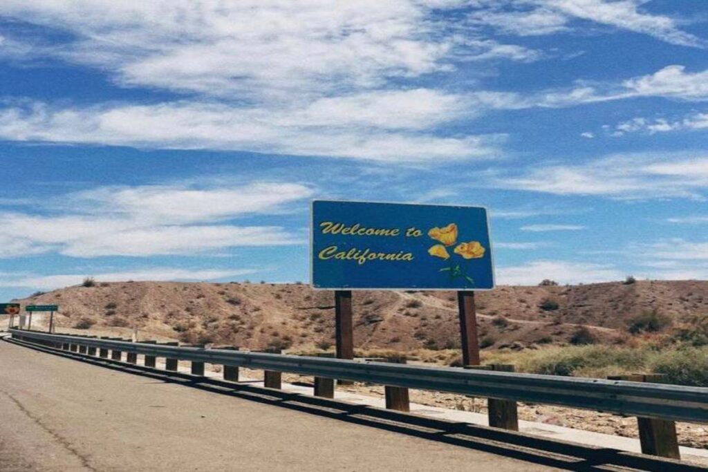 A picture of California Signboard