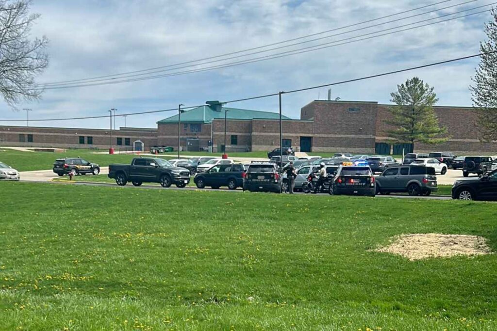A picture of thge aftermath of a school shooting.