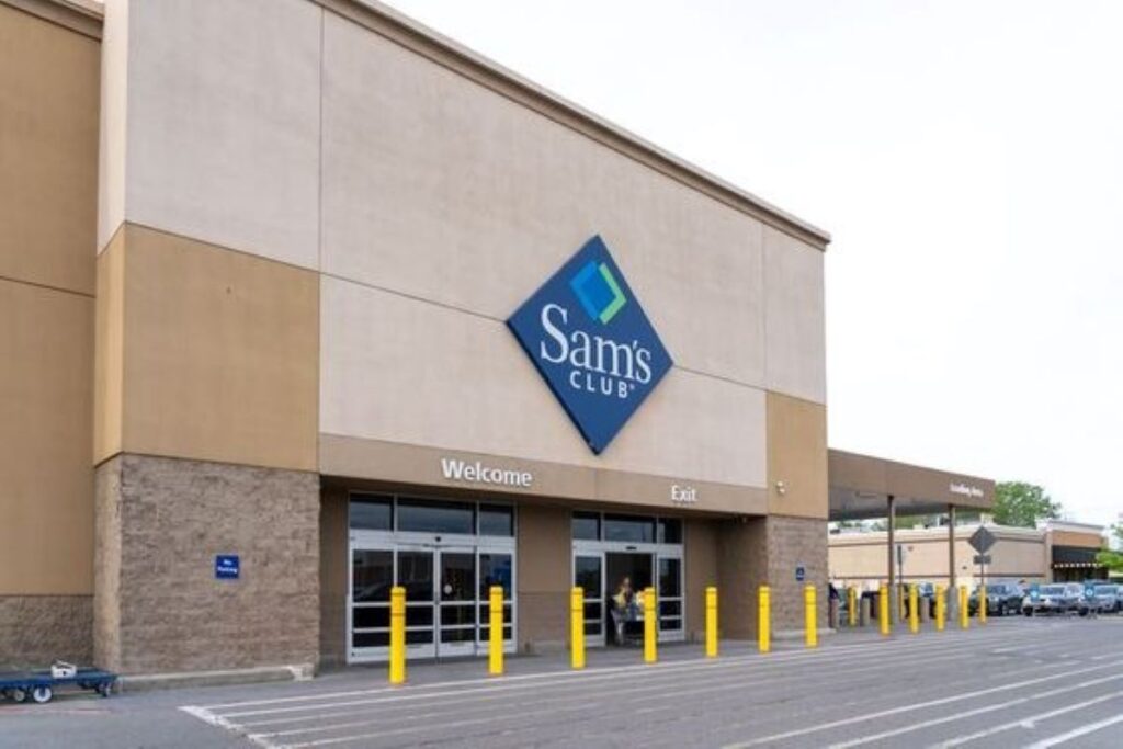 A branch of Sam's Club