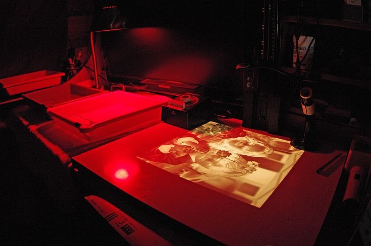 A darkroom in use 